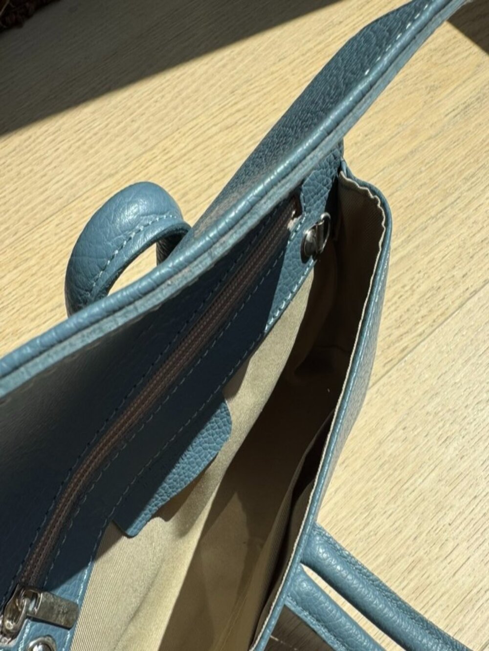 Genuine Italian Pebbled Leather Convertible Loop Clutch - Picture 5 of 8